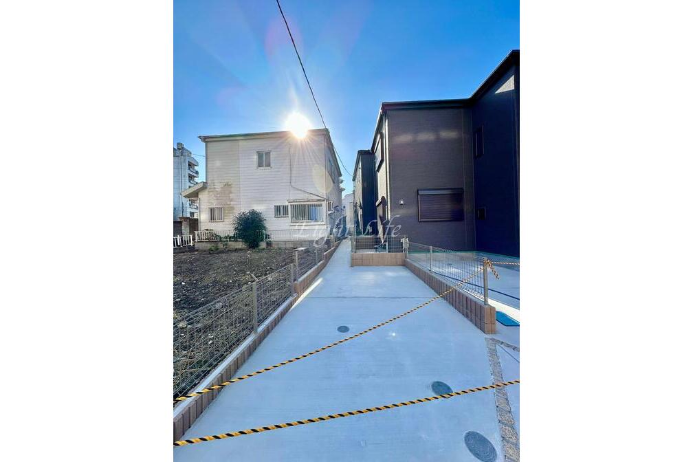 衣笠栄町1丁目B棟【新築戸建】