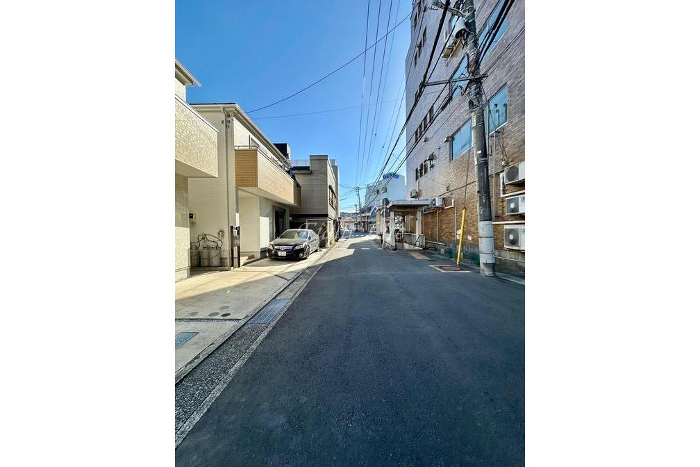 衣笠栄町1丁目B棟【新築戸建】
