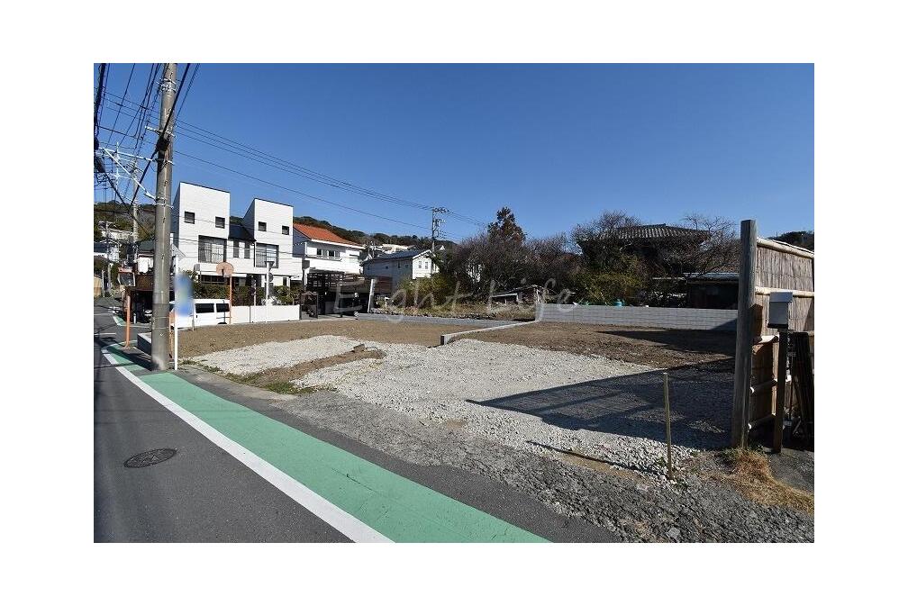 葉山町一色建築条件無し売地【2区画】