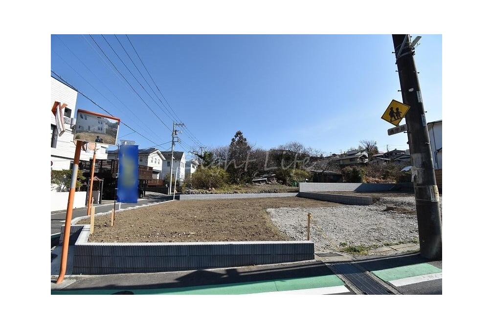 葉山町一色建築条件無し売地【2区画】