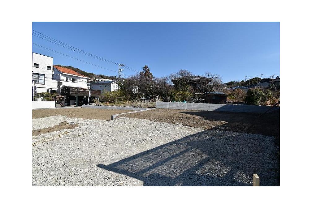 葉山町一色建築条件無し売地【2区画】