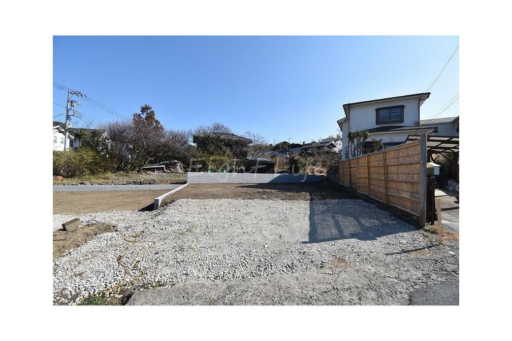 葉山町一色建築条件無し売地【2区画】