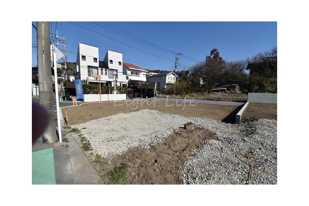 葉山町一色建築条件無し売地【2区画】