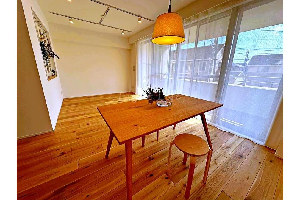 プラハ鎌倉材木座　２階部分